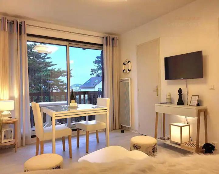 Studio Front De Mer Merville-Franceville-Plage Extérieur photo